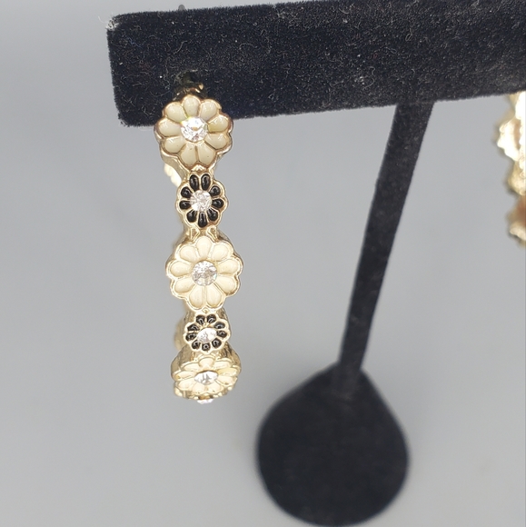 Black and White Flower Goldtone Hoop Earrings - Picture 5 of 6